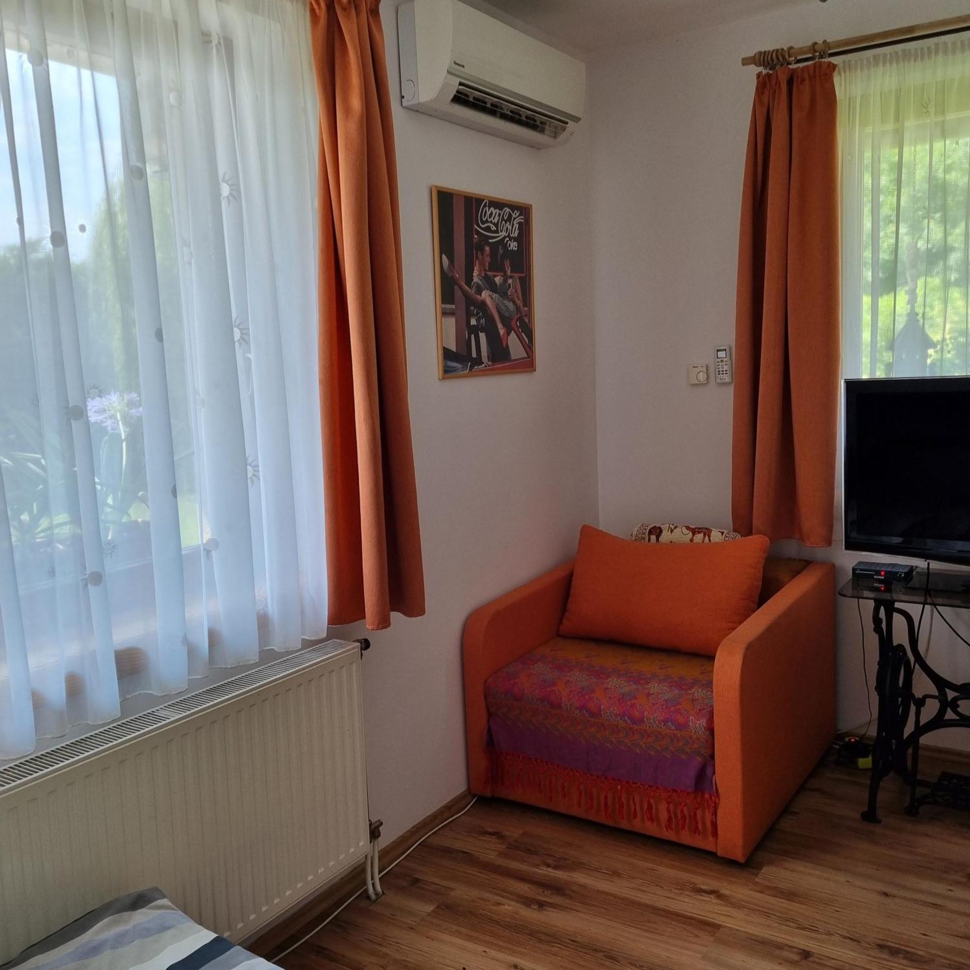 Kertvárosi Apartman Tiszaujvaros Exterior foto