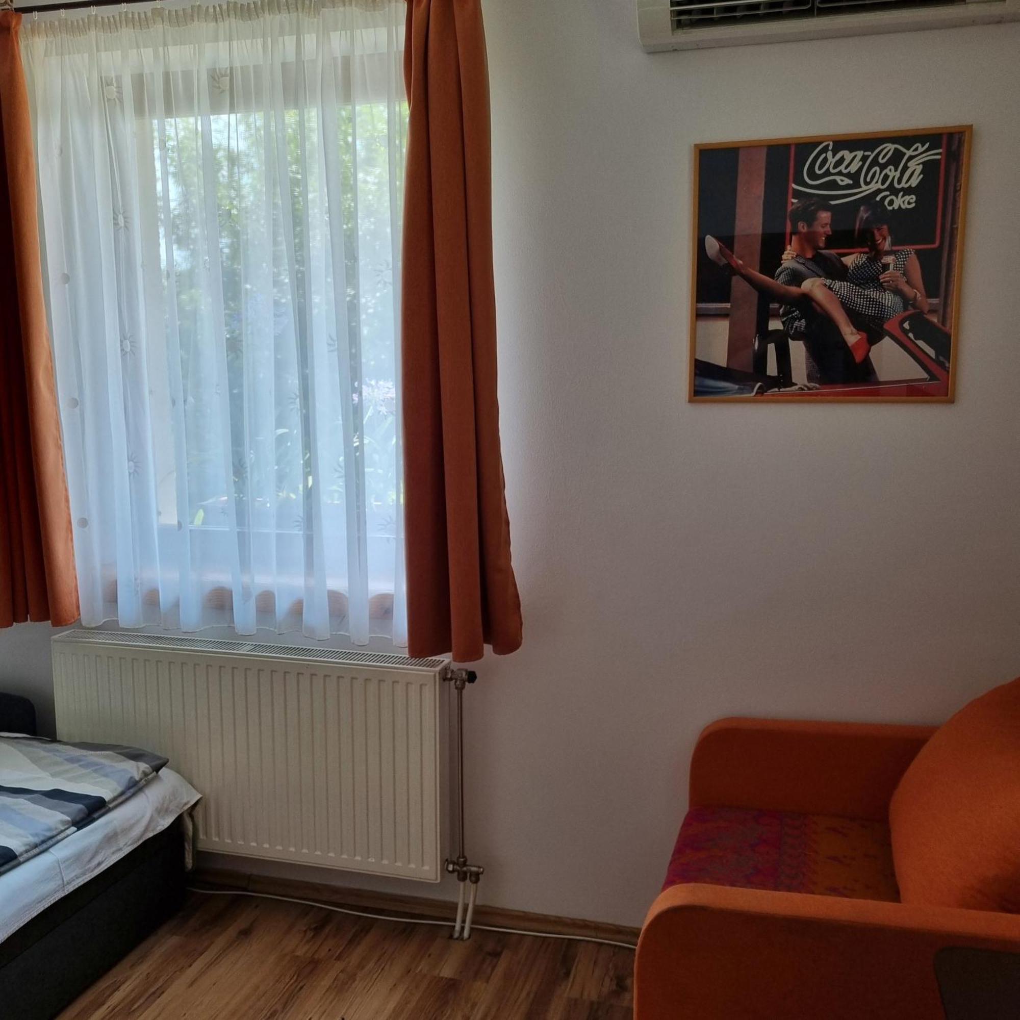Kertvárosi Apartman Tiszaujvaros Exterior foto