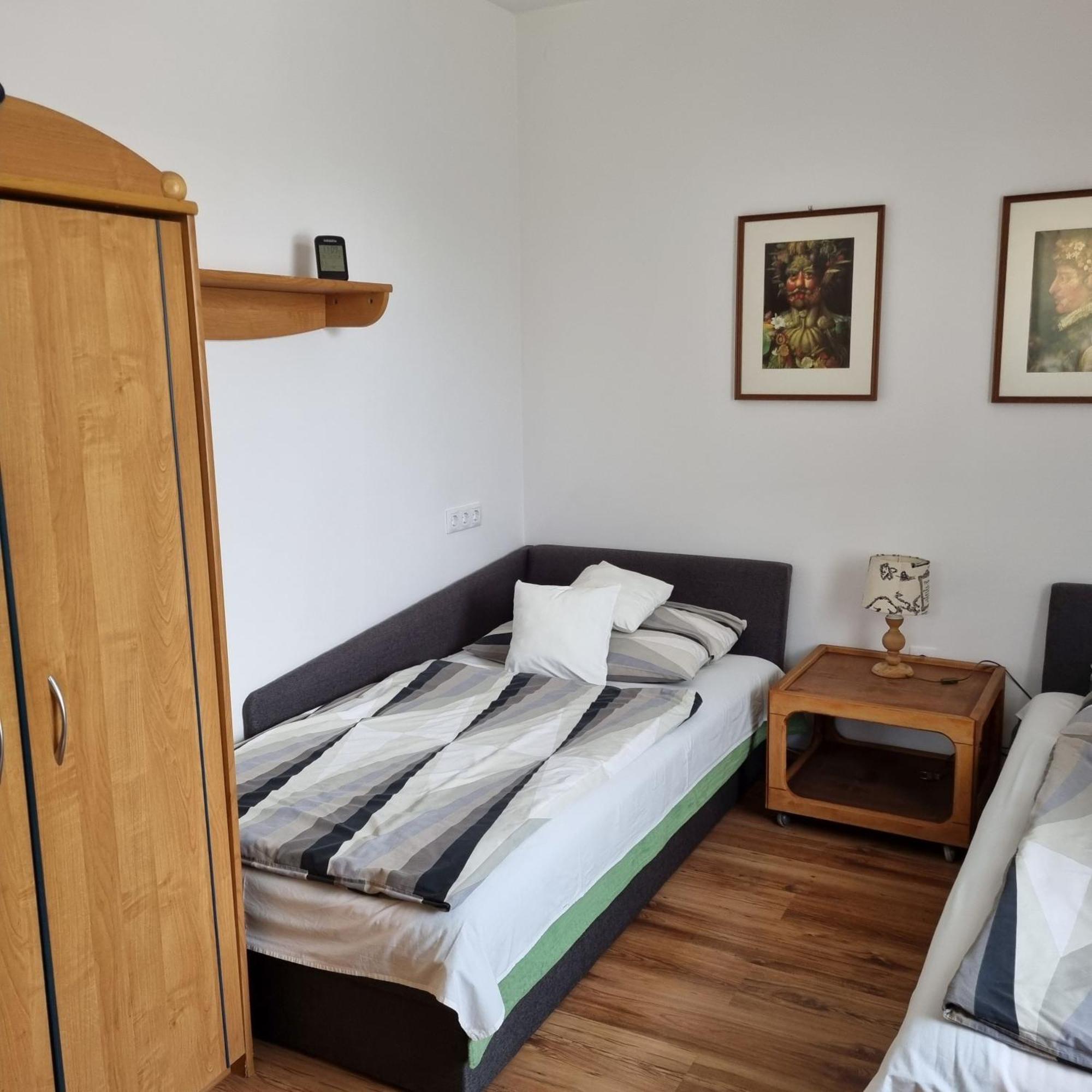 Kertvárosi Apartman Tiszaujvaros Exterior foto