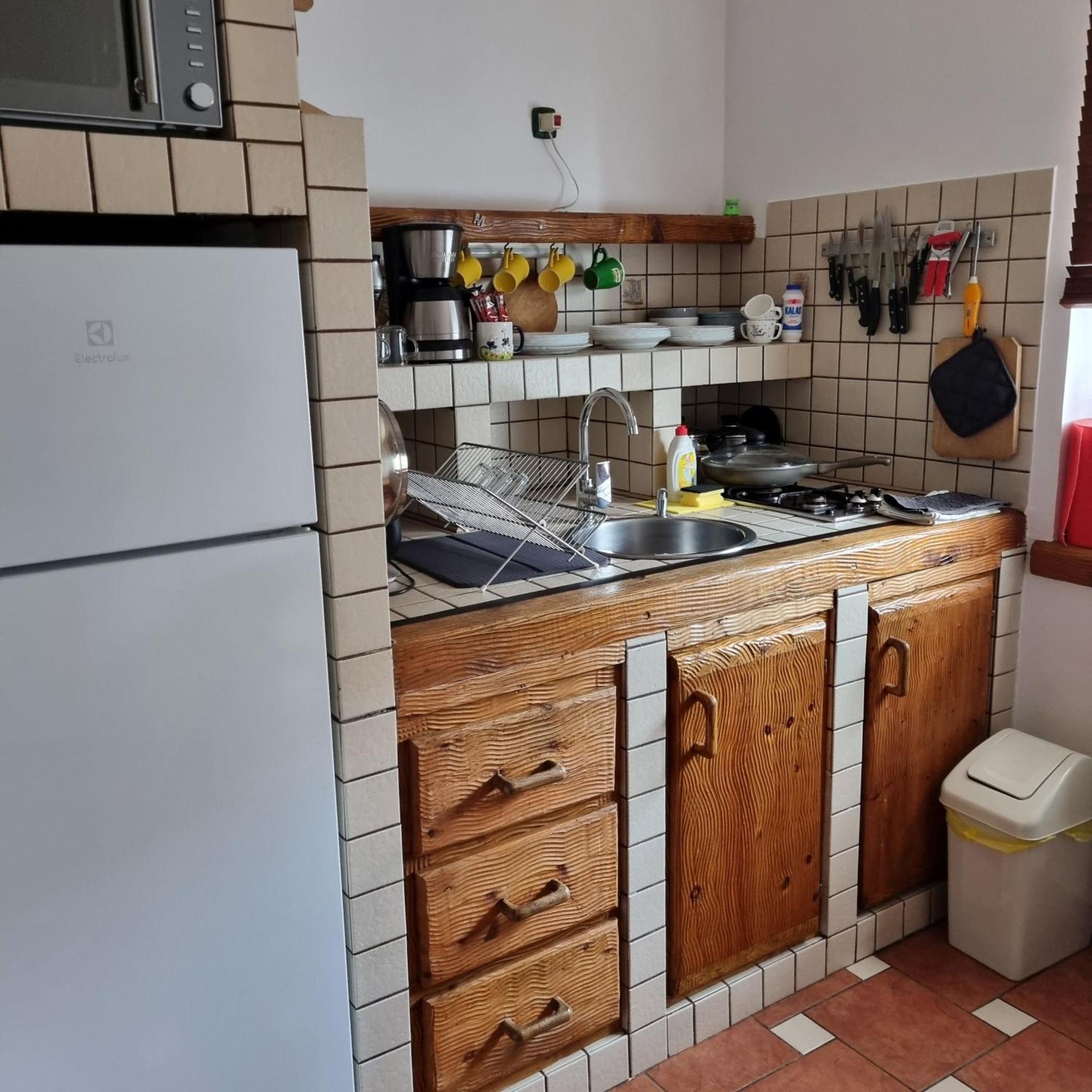 Kertvárosi Apartman Tiszaujvaros Exterior foto