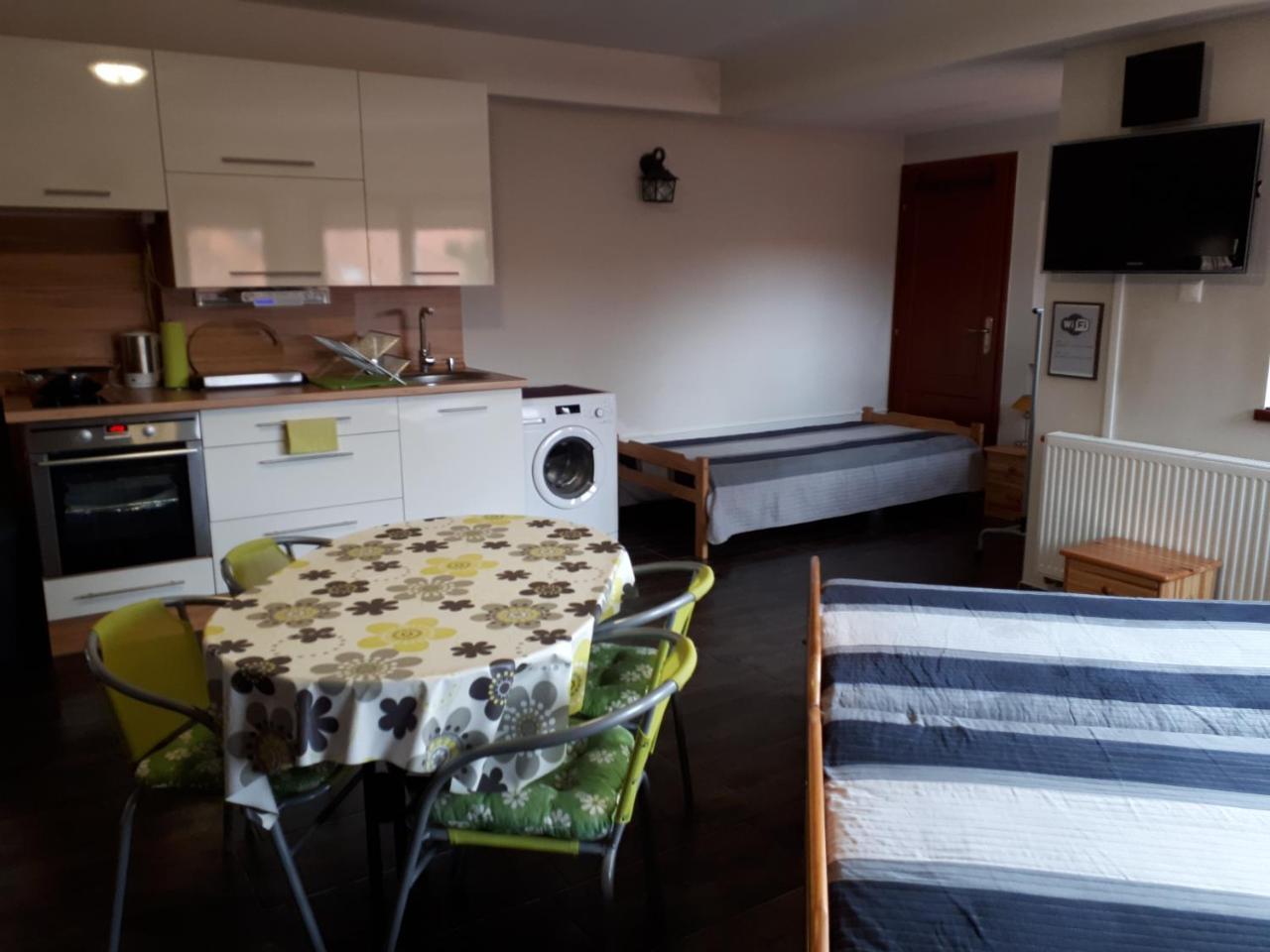 Kertvárosi Apartman Tiszaujvaros Exterior foto