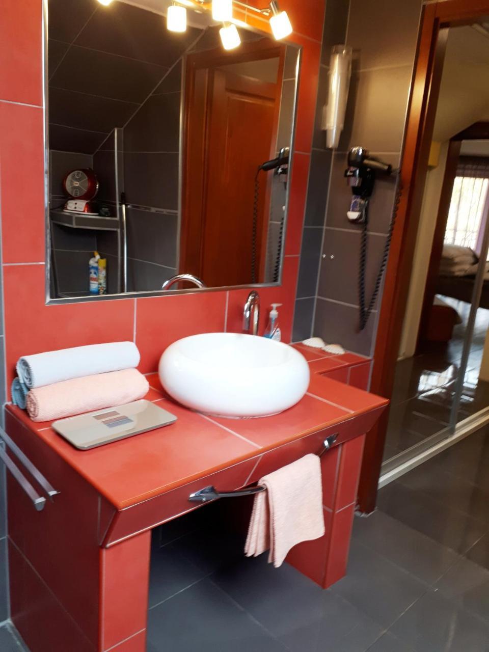 Kertvárosi Apartman Tiszaujvaros Exterior foto