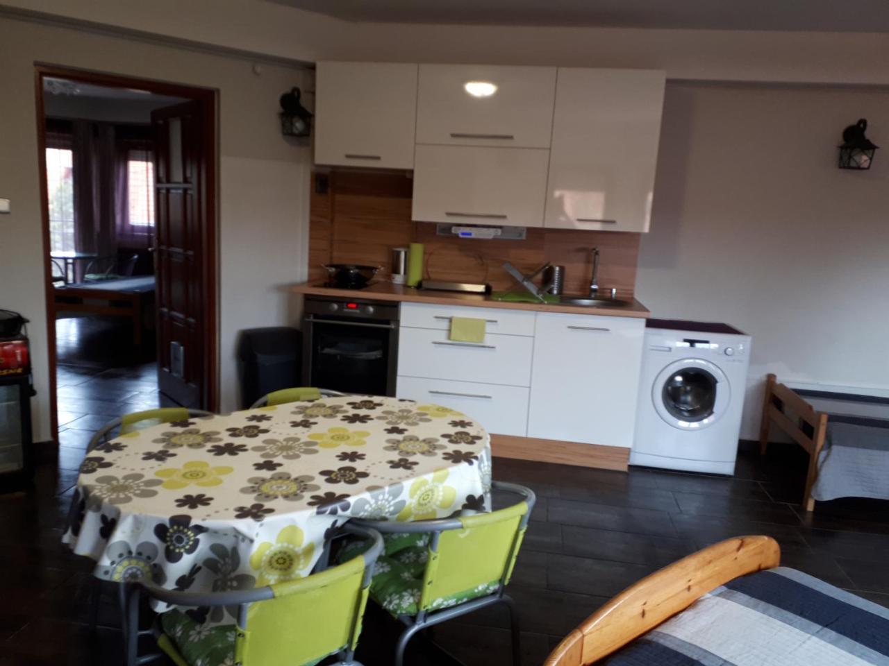 Kertvárosi Apartman Tiszaujvaros Exterior foto