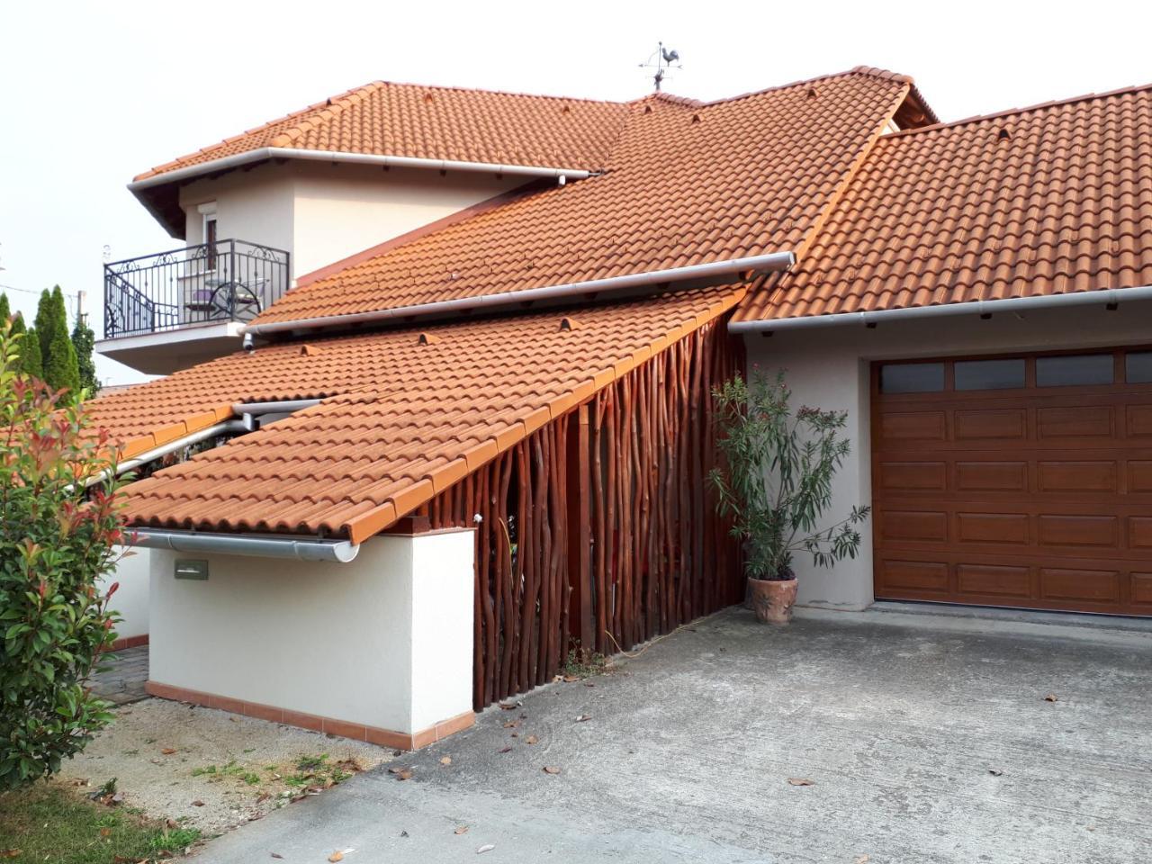 Kertvárosi Apartman Tiszaujvaros Exterior foto